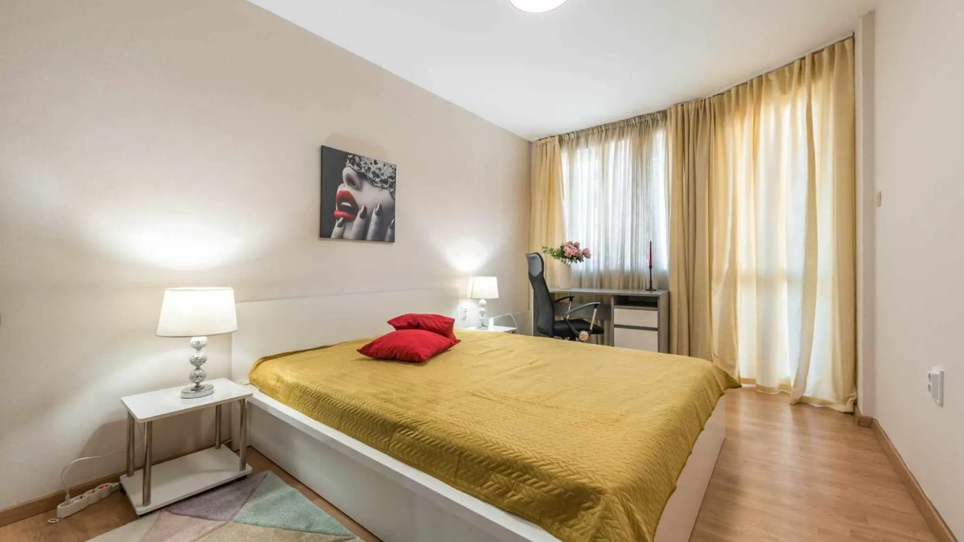 Red Velvet Apartment Varna
