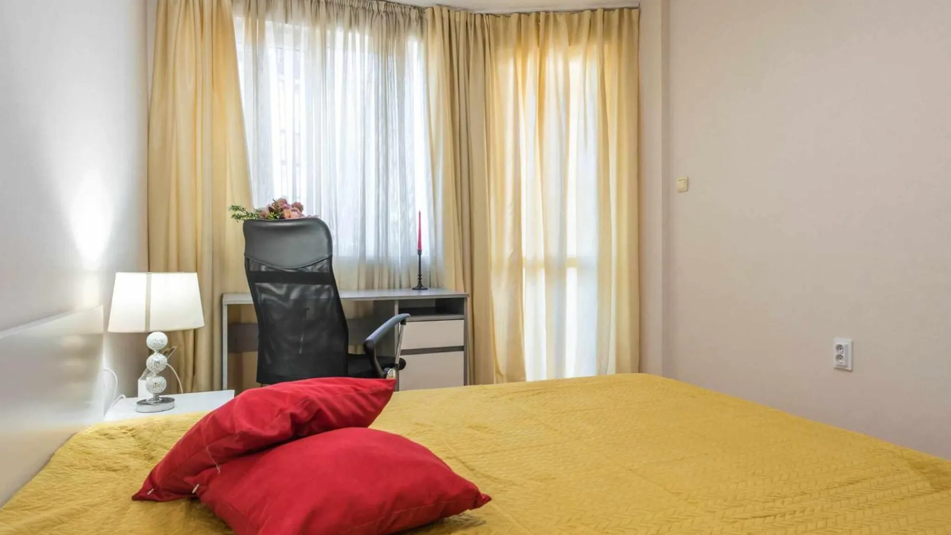 Red Velvet Apartment Varna